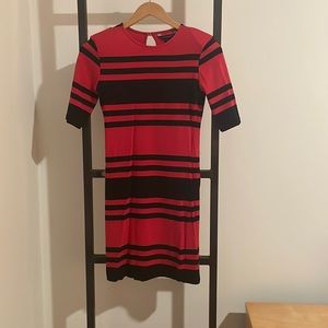 Figure hugging striped cotton dress